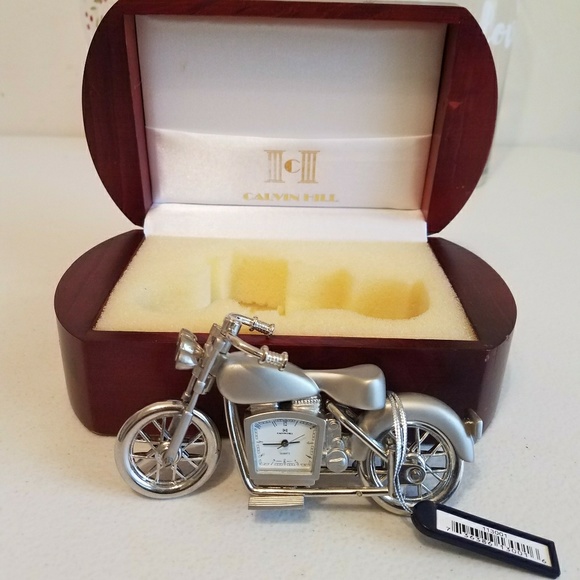 Calvin Hill Motorcycle Dresser/Desk Watch. - Picture 4 of 5